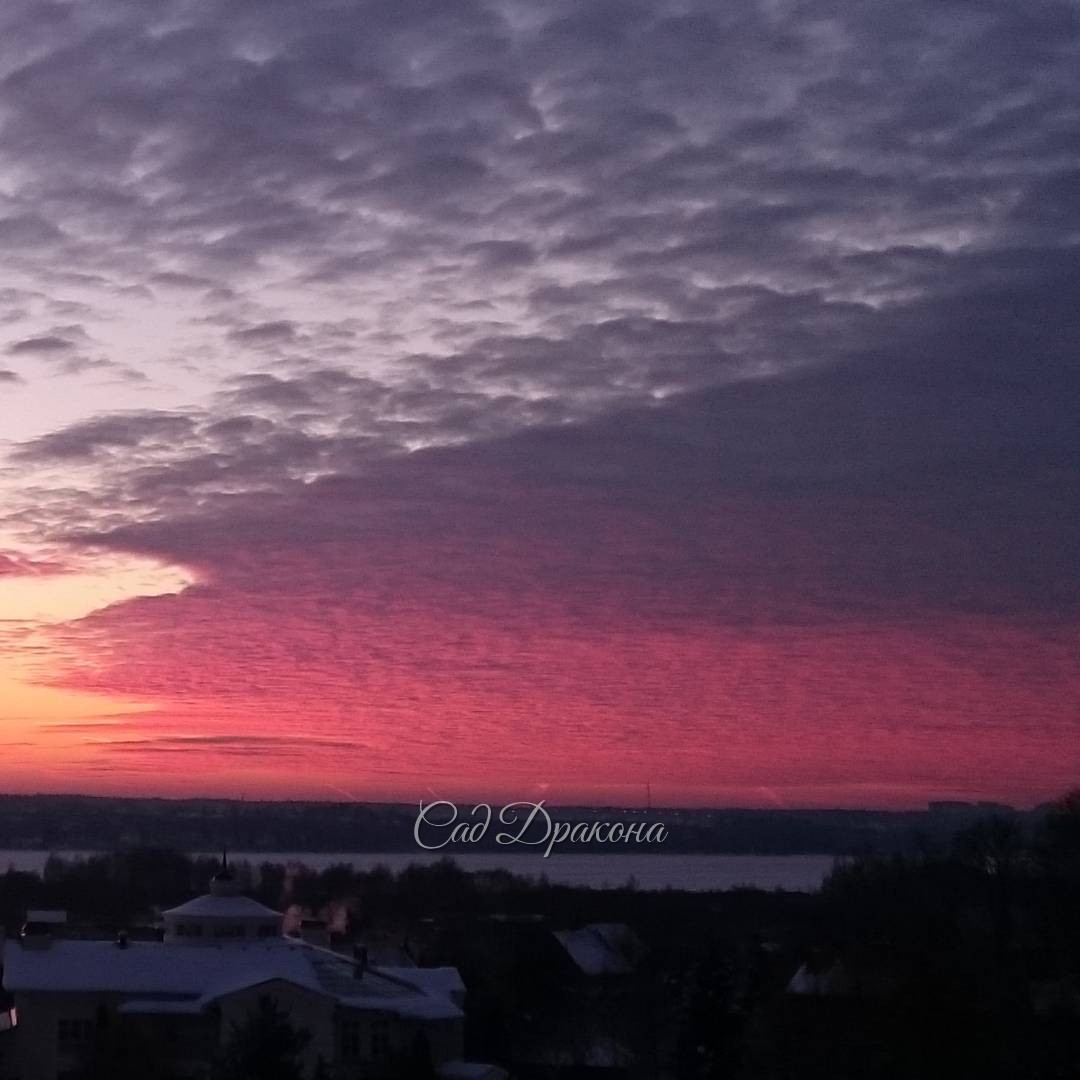 Фактура у этой тучки привлекательная. ? In this cloud nice texture.