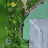 Вид с дрона на "Зону весны" в июне.🍀 От полукруглой изгороди до лестницы, ведущей на большую поляну.🍀 Деревья распушились, мало, что видно.🌳💮