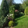 Сегодня было +29° ☀ Но тени всё длиннее.... Уголок у беседки в 4 часа дня 🌲💐🌳🌼