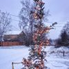 У нас две новости. Первая - мы нарядили нашу ёлочку Lucky Strike 🎄на улице. Украшенная, она тоже забавная, ✨ и её теперь видно из конца в конец улицы. ✨ Народ уже съезжается на праздники, всех встречает наша "зелёная пушистая красавица" 😁🎄🎆🎆🎆 А вторая нов
