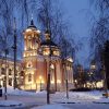 Немного зимней Москвы в Крещенский вечер ❄️💙✝️🏙️ Для всех, кто не живёт в столице, или, как я, редко бывает в центре 😊 Прошла от Охотного ряда через Красную площадь до парка Зарядье. Тихо, чисто, и совсем мало людей) На первом фото храм Великомученицы Вар