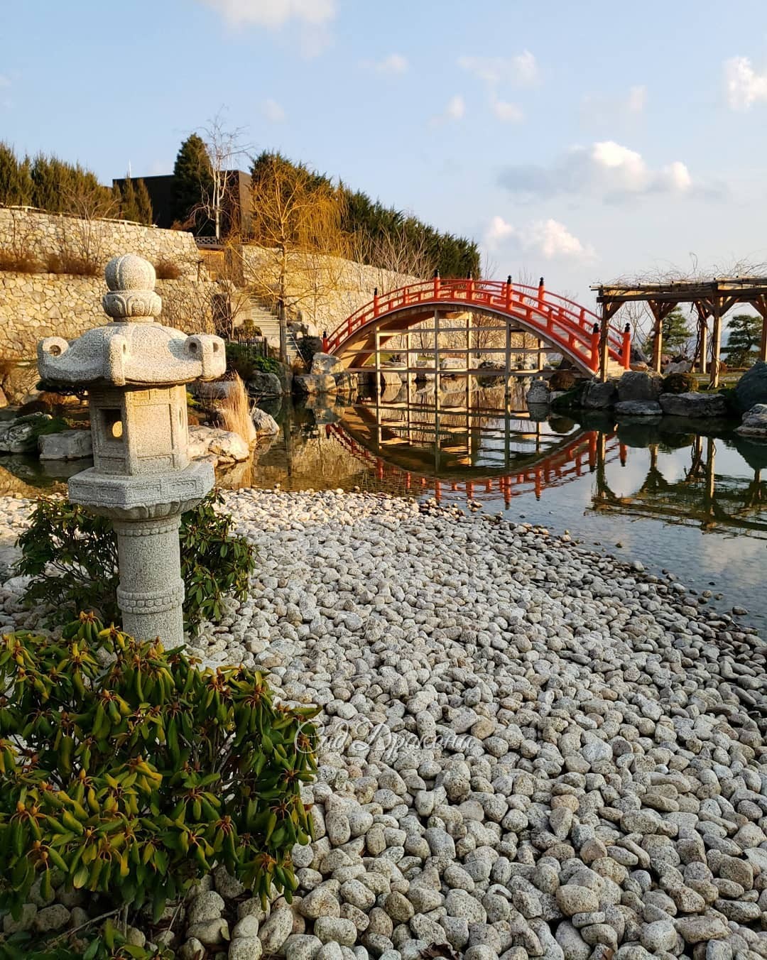 Продолжаем показывать японский сад в комплексе "Мрия" ⛩️